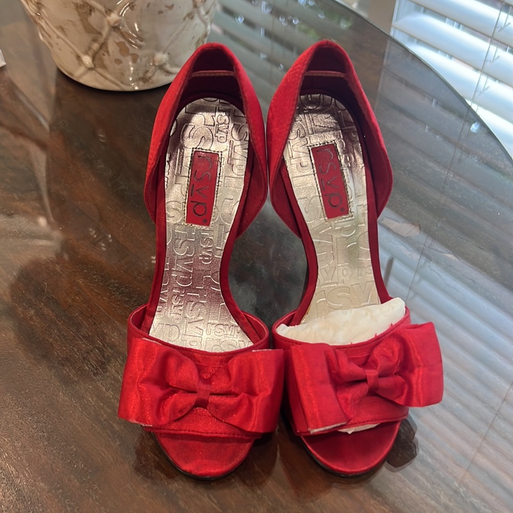 Red heels - Picture 2 of 4